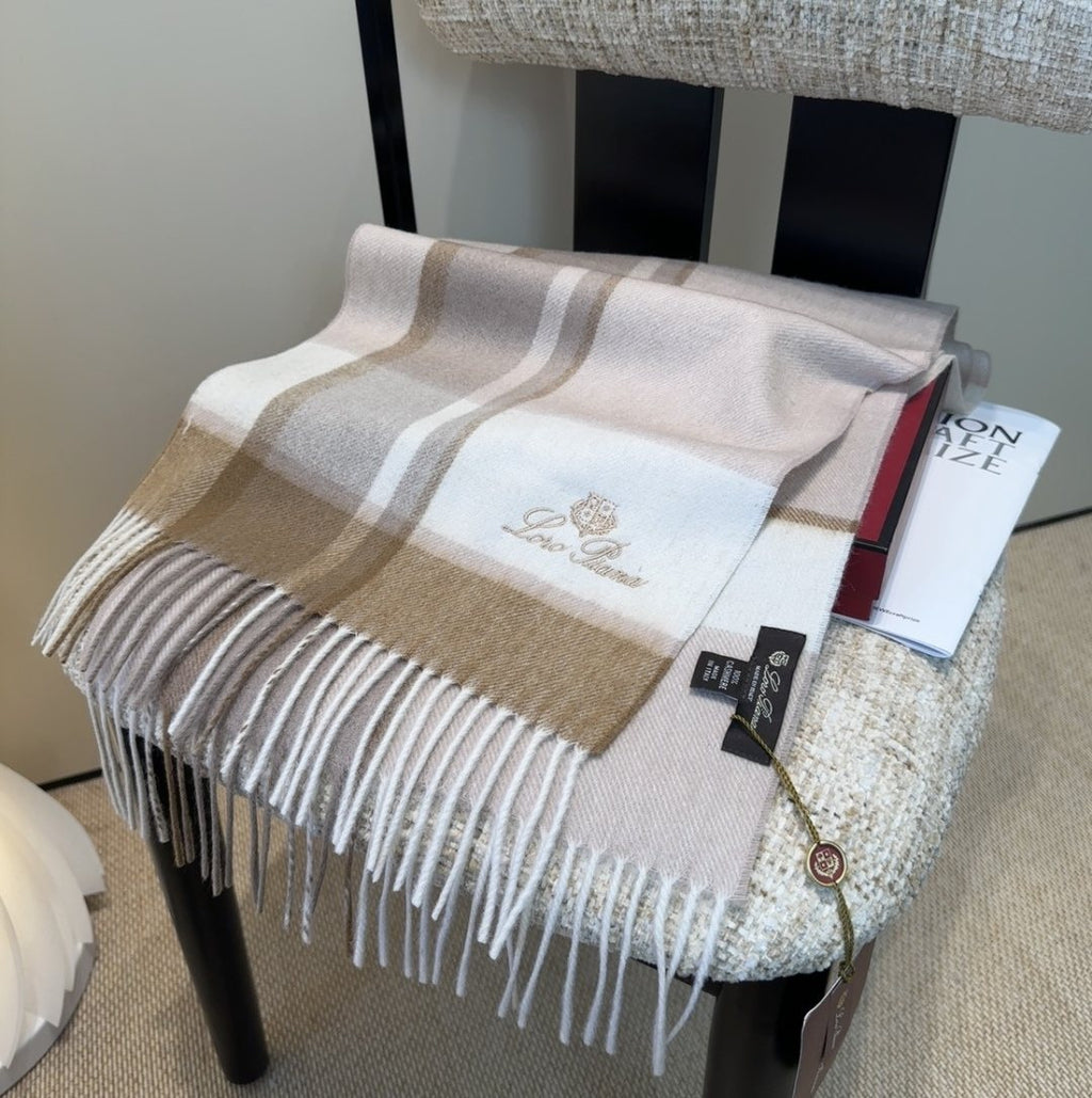 Loro Piana Plaid Fringe Scarf — detail
