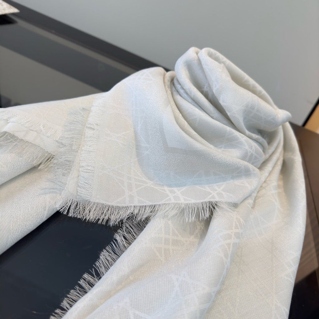 Dior Geometric Fringe Scarf — detail