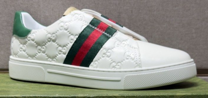 Gucci Green-Red Stripe Low-Top Sneakers — front