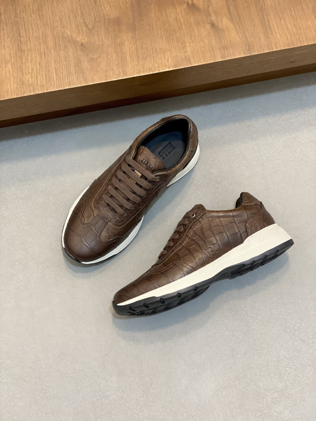 ZILLI Textured Low-Top Sneakers — front