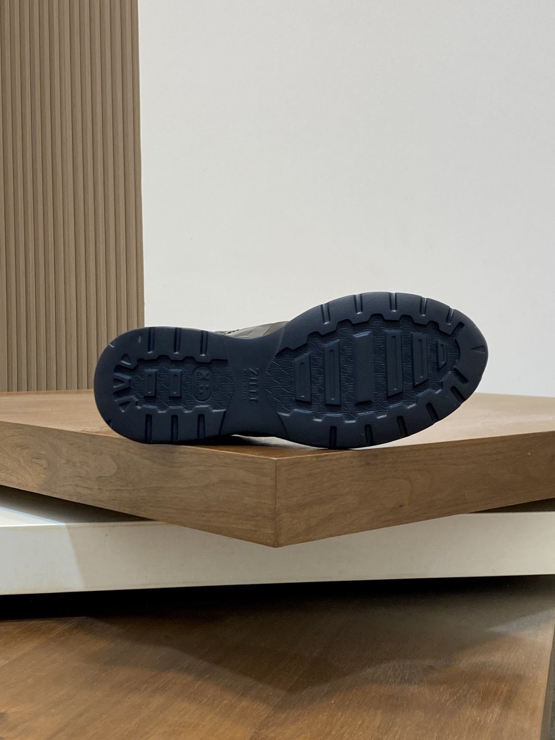 ZILLI Textured Low-Top Sneakers — front