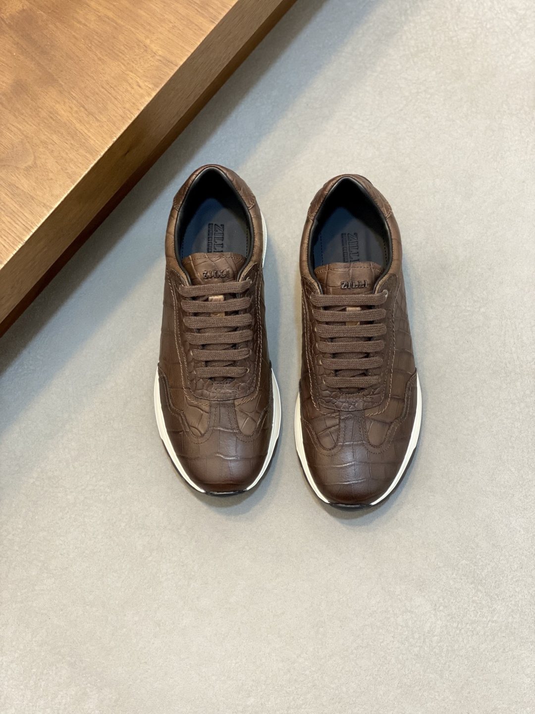 ZILLI Textured Low-Top Sneakers — front