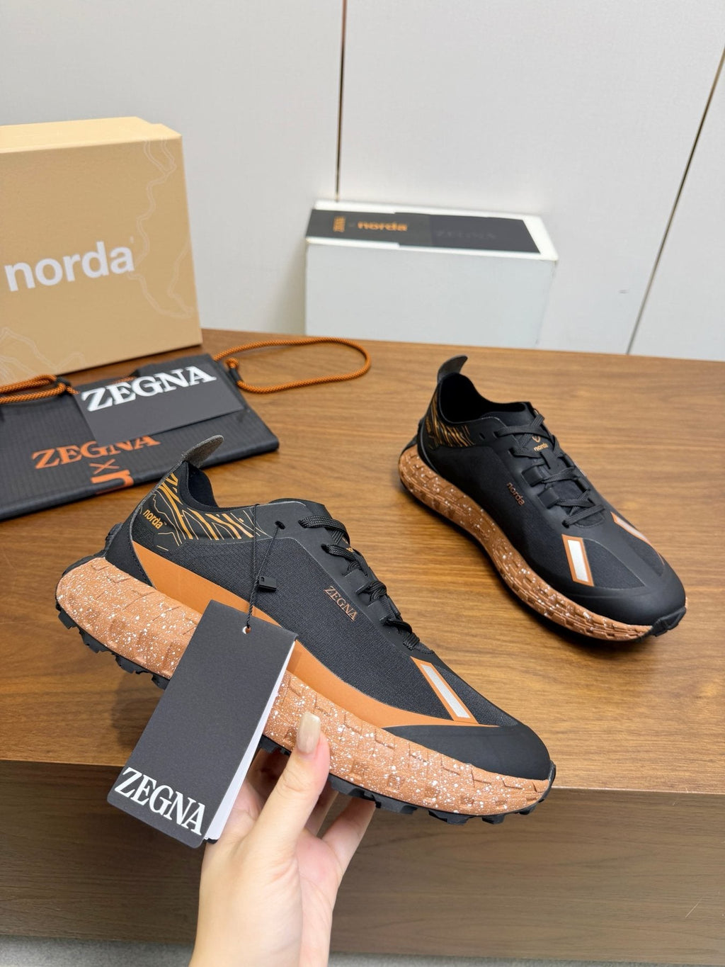 Black Contrast Lace-Up Athletic Shoes — detail