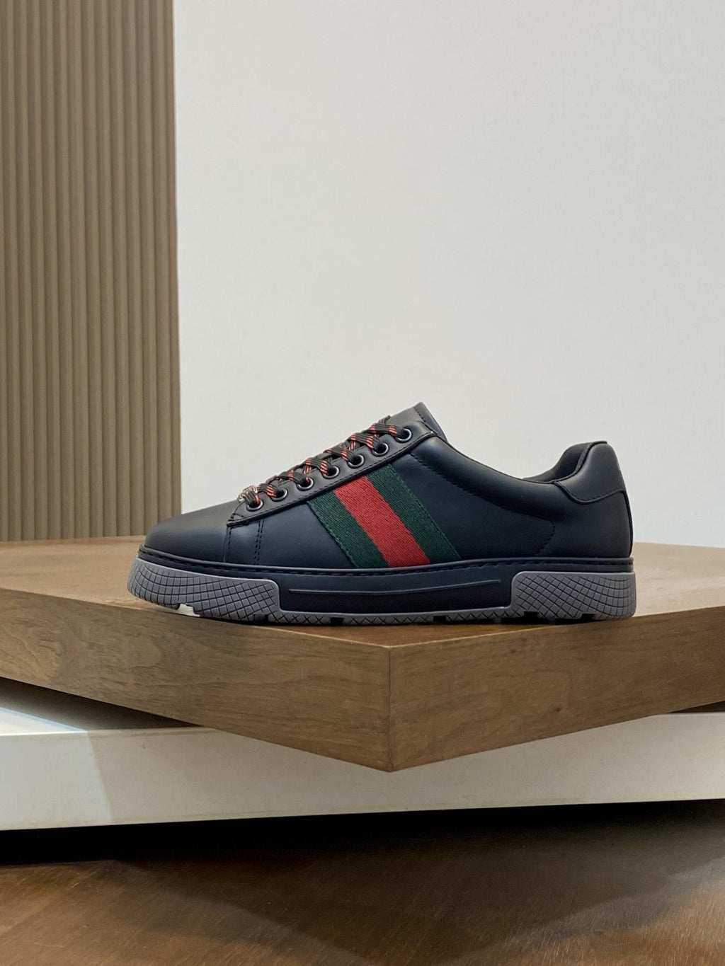 Gucci Stripe Low-Top Sneakers — side