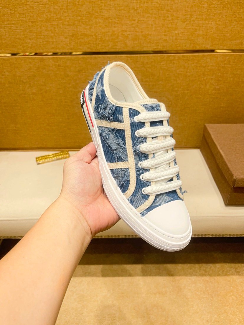 Star-Pattern High-Top Sneakers — side