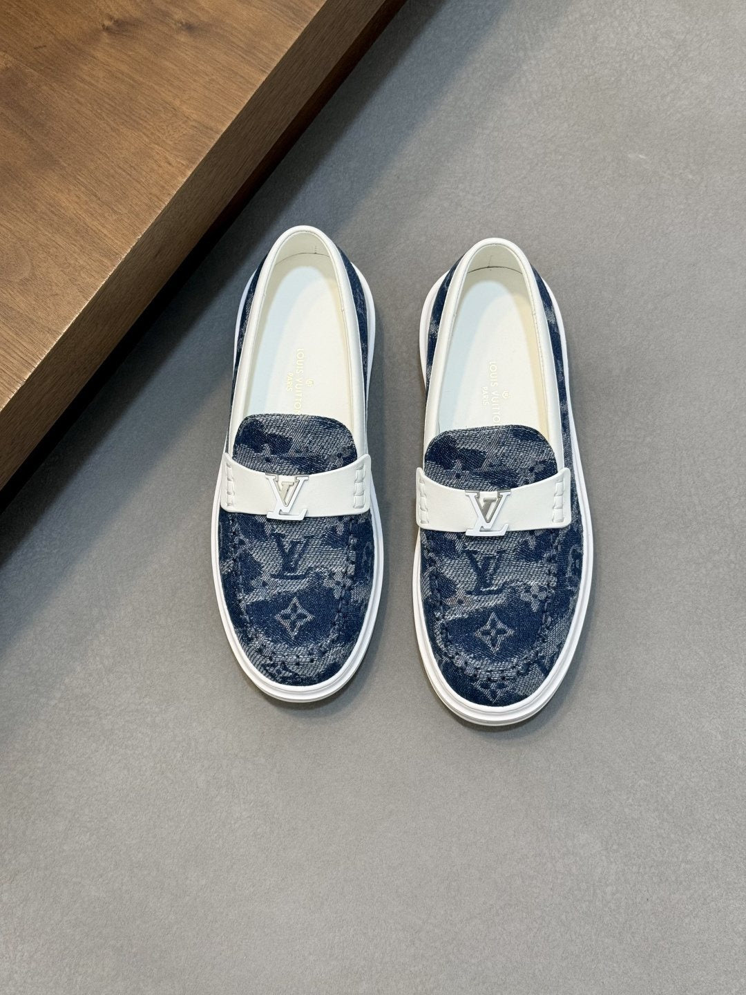 lougou Strap Slip-On Sneakers — front