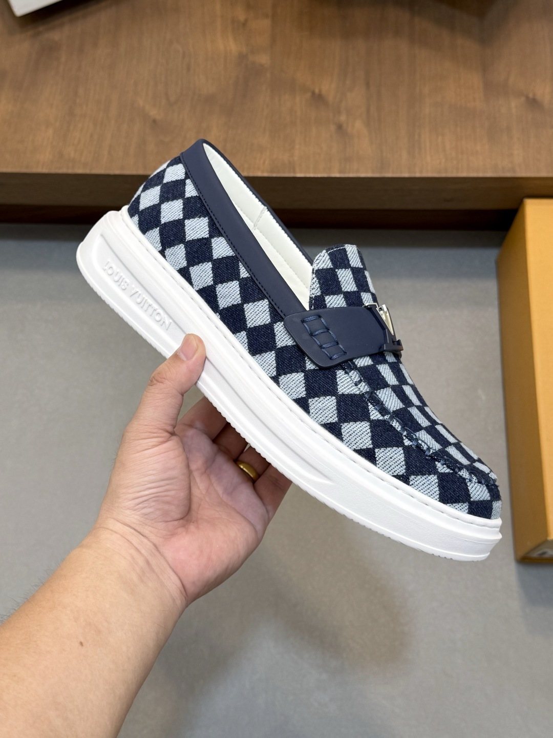 lougou Strap Slip-On Sneakers — model