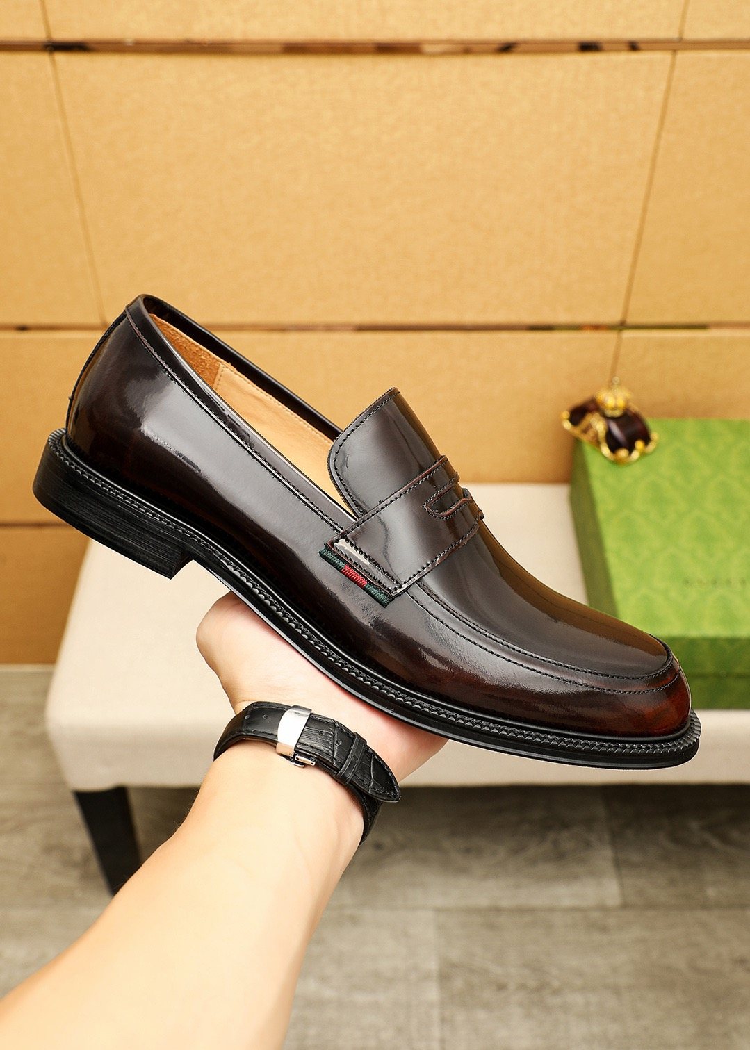 GUCCI Glossy Strap Loafers — model