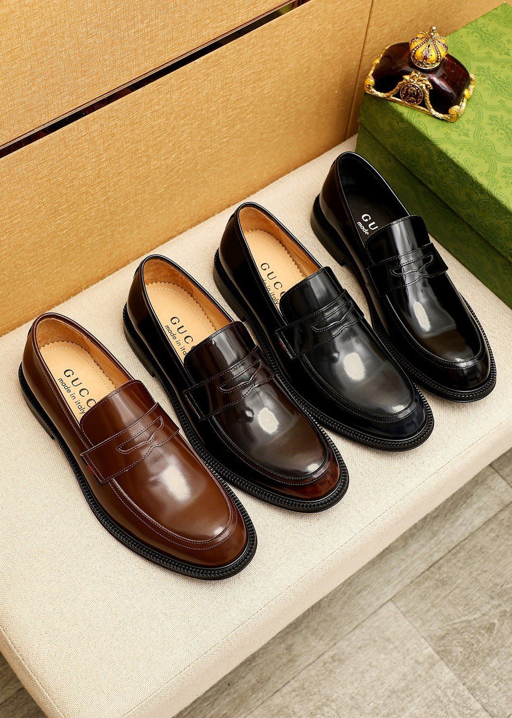 GUCCI Glossy Strap Loafers — side