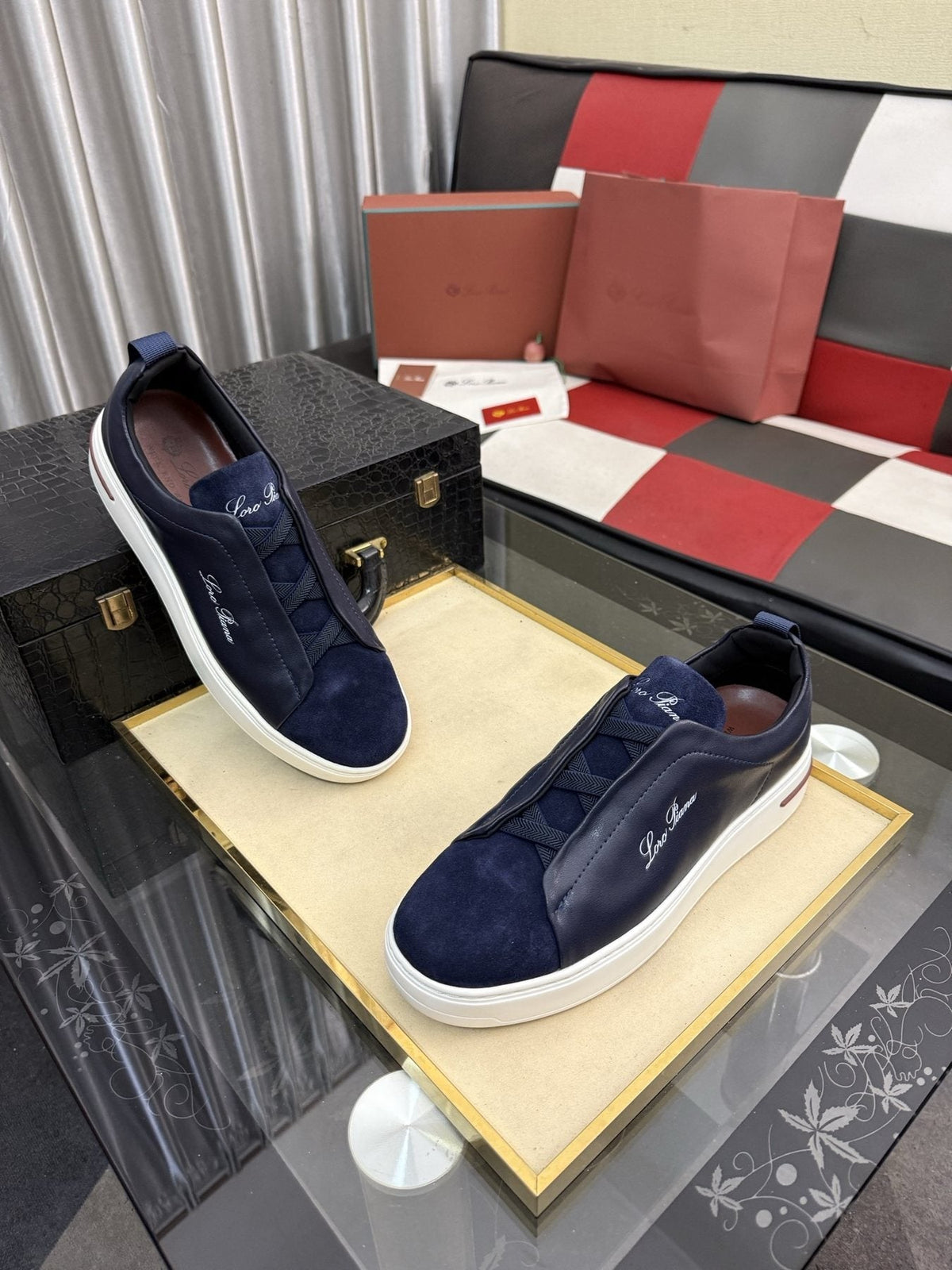 微商相册测试鞋子-Loro Piana Logo Slip-On Sneakers — front