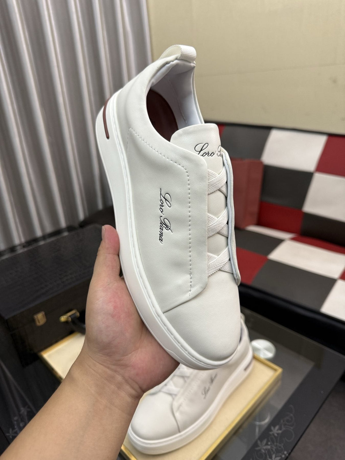 微商相册测试鞋子-Loro Piana Logo Slip-On Sneakers — model