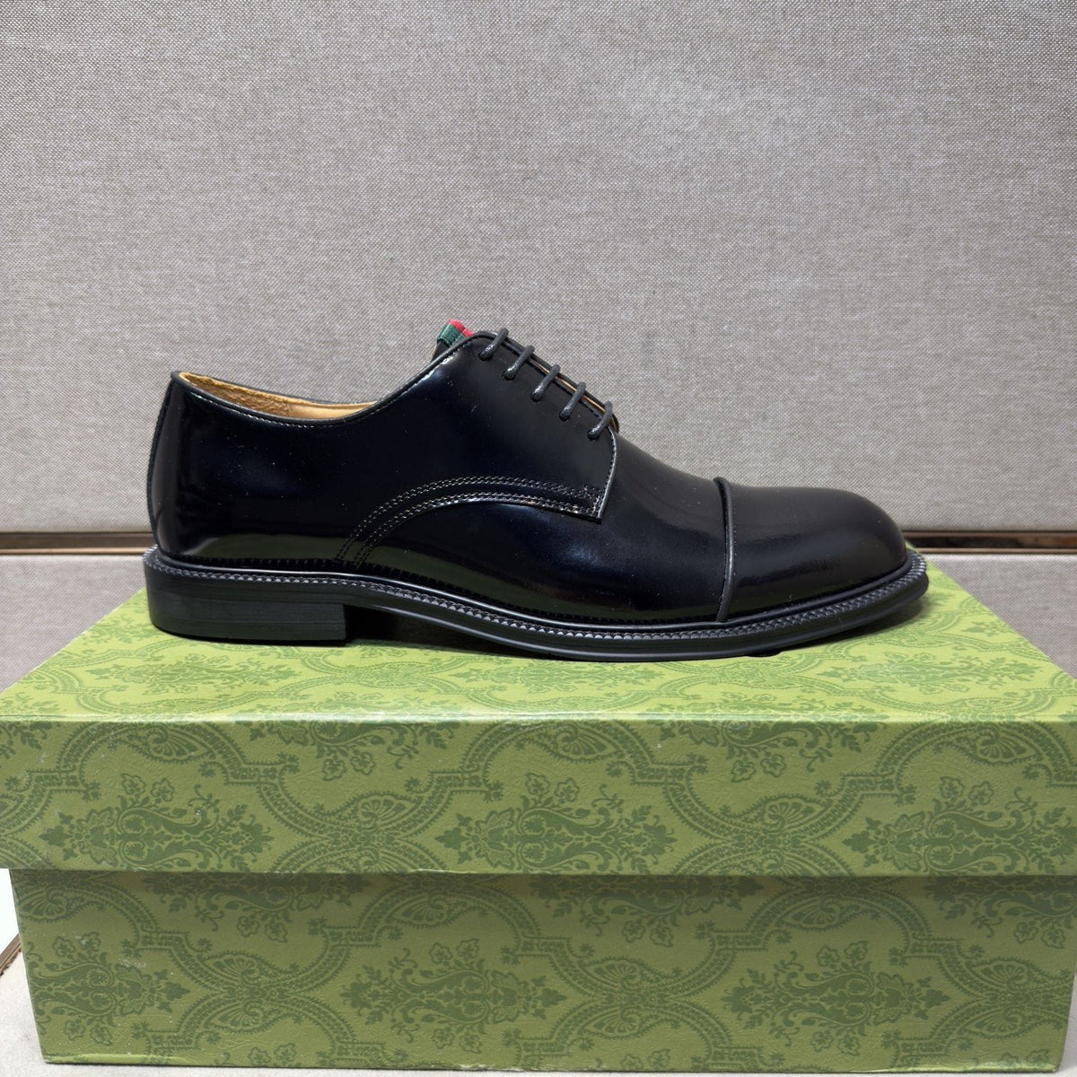 Gucci Men's Stripe-Accent Lace-Up Dress Shoes — side