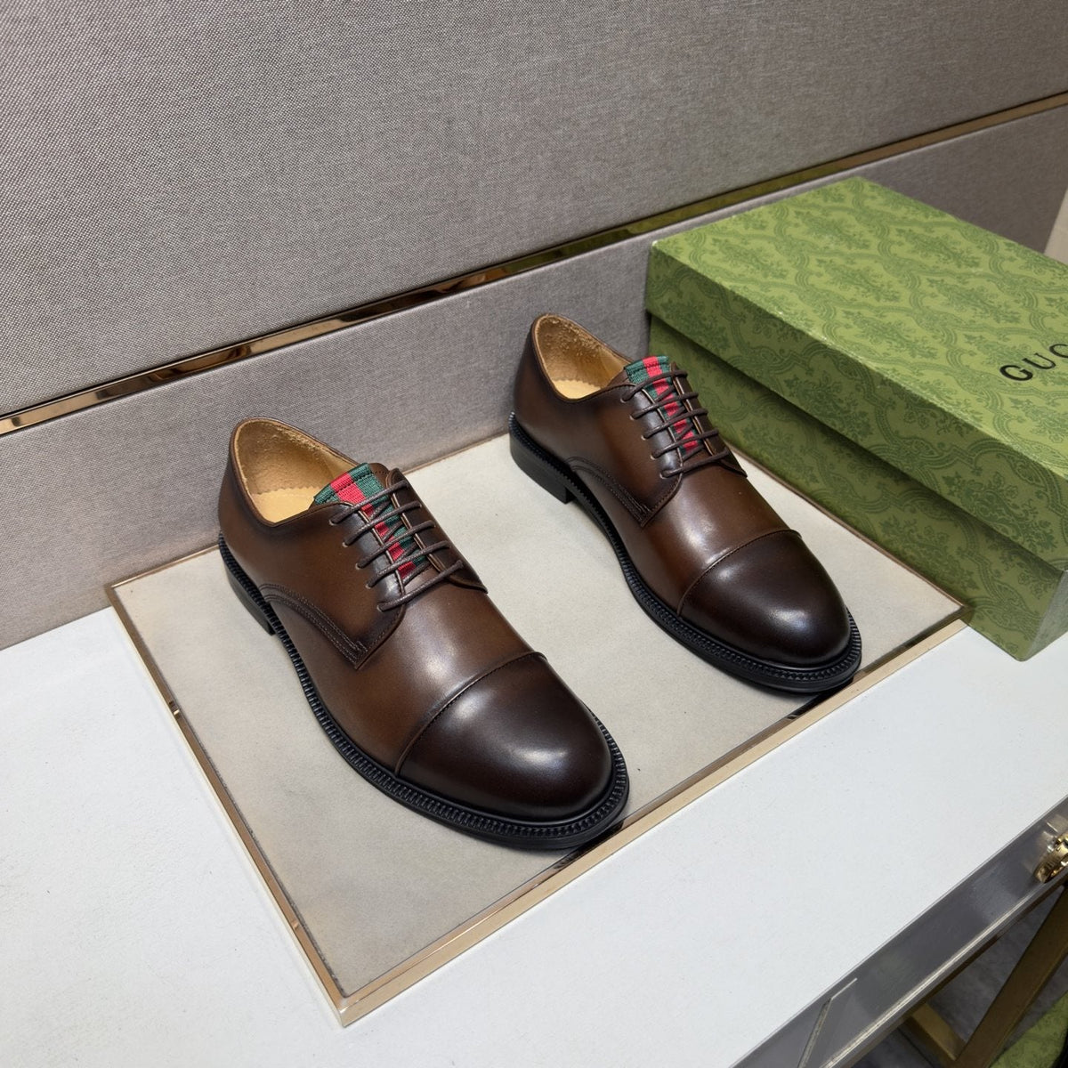 Gucci Men's Stripe-Accent Lace-Up Dress Shoes — front