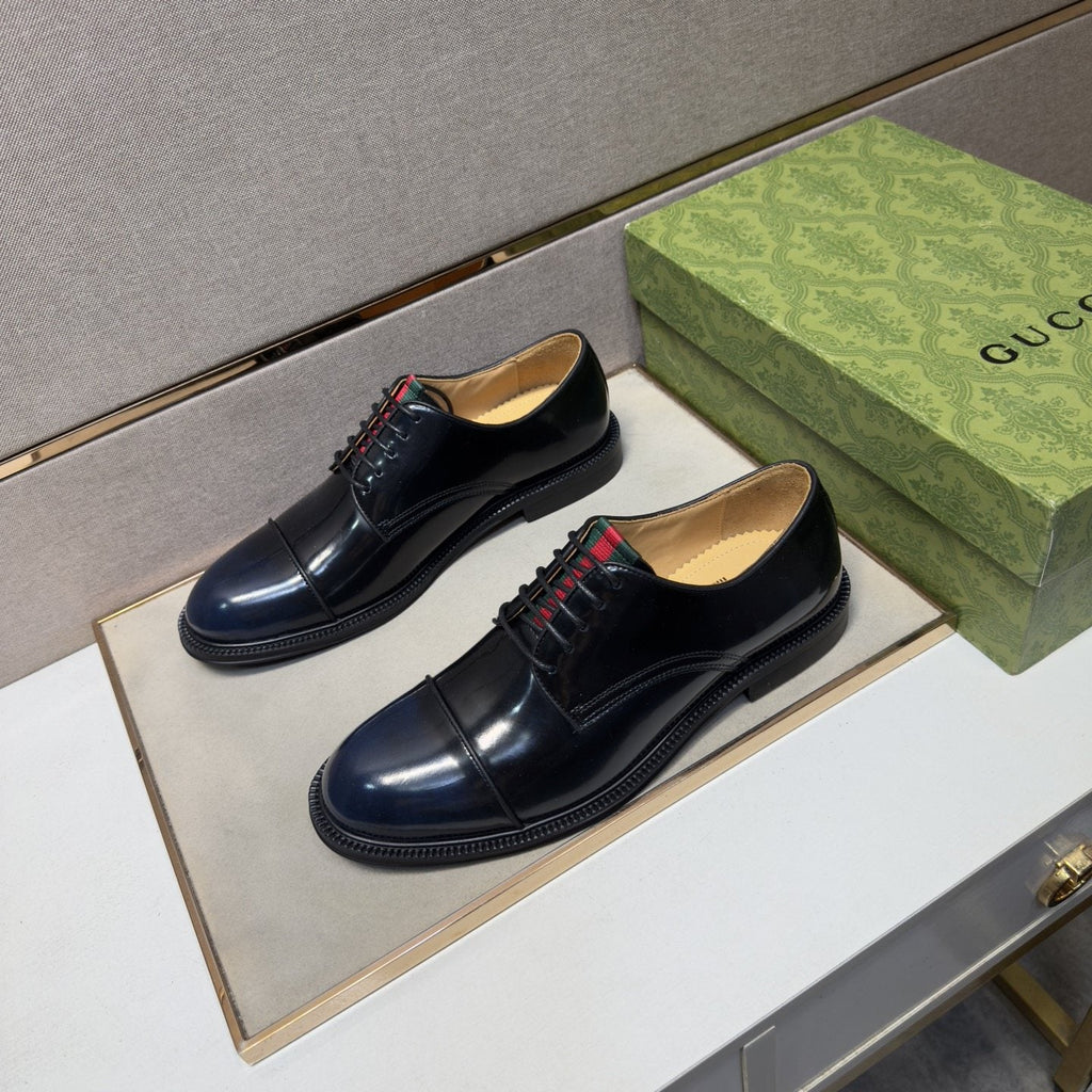 Gucci Men's Stripe-Accent Lace-Up Dress Shoes — front