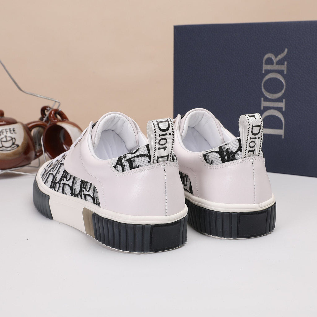 Dior Patterned Low-Top Sneakers — detail