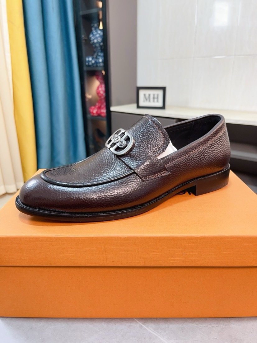 Louis Vuitton Textured Bit Loafers — model