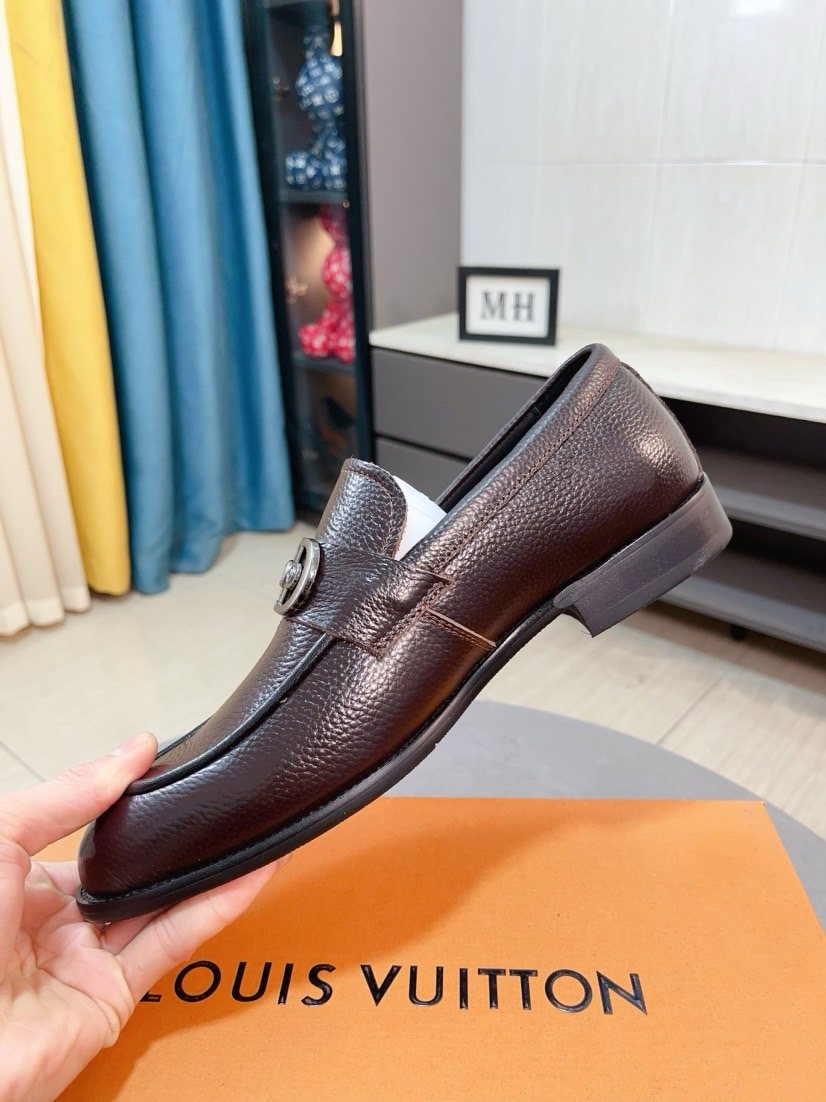 Louis Vuitton Textured Bit Loafers — detail