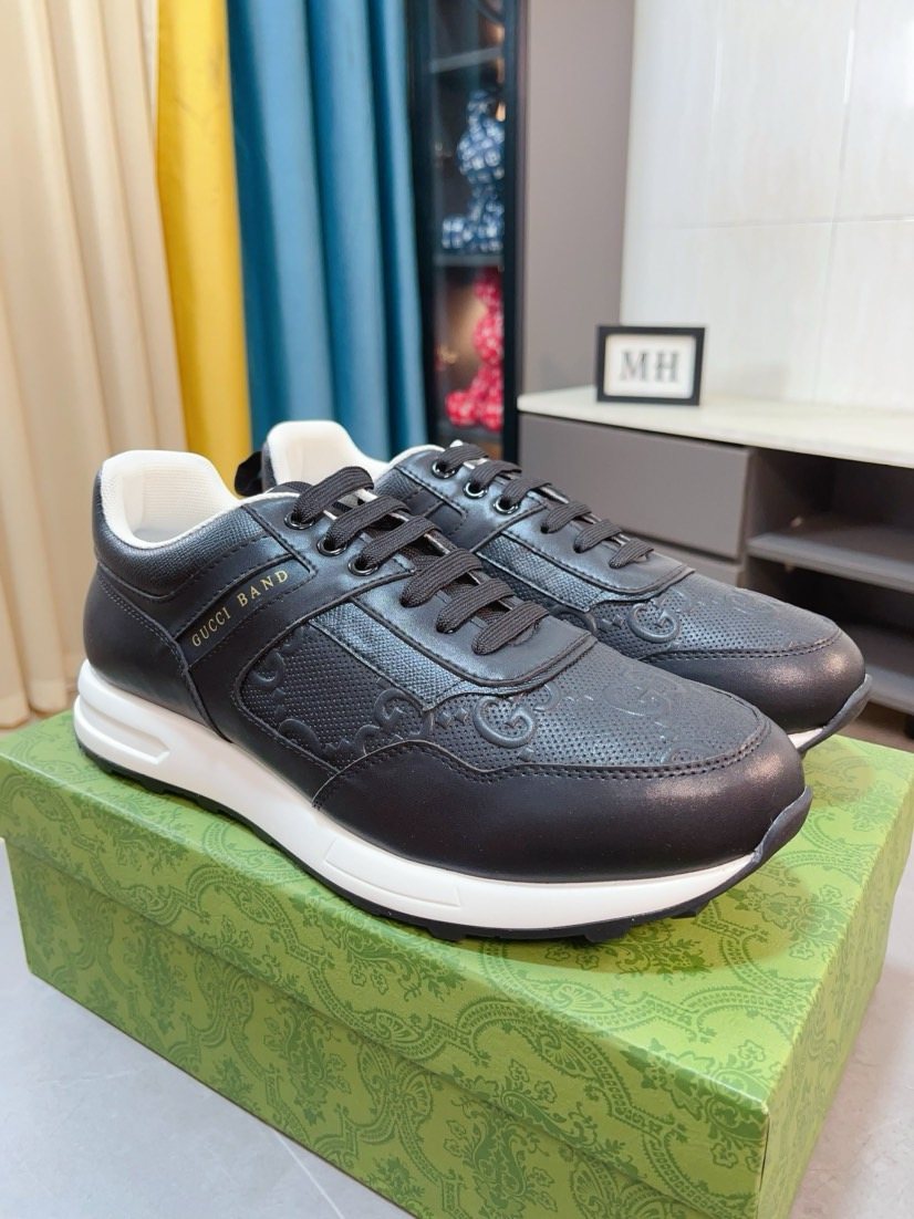 Gucci Men’s Textured Low-Top Sneakers — front