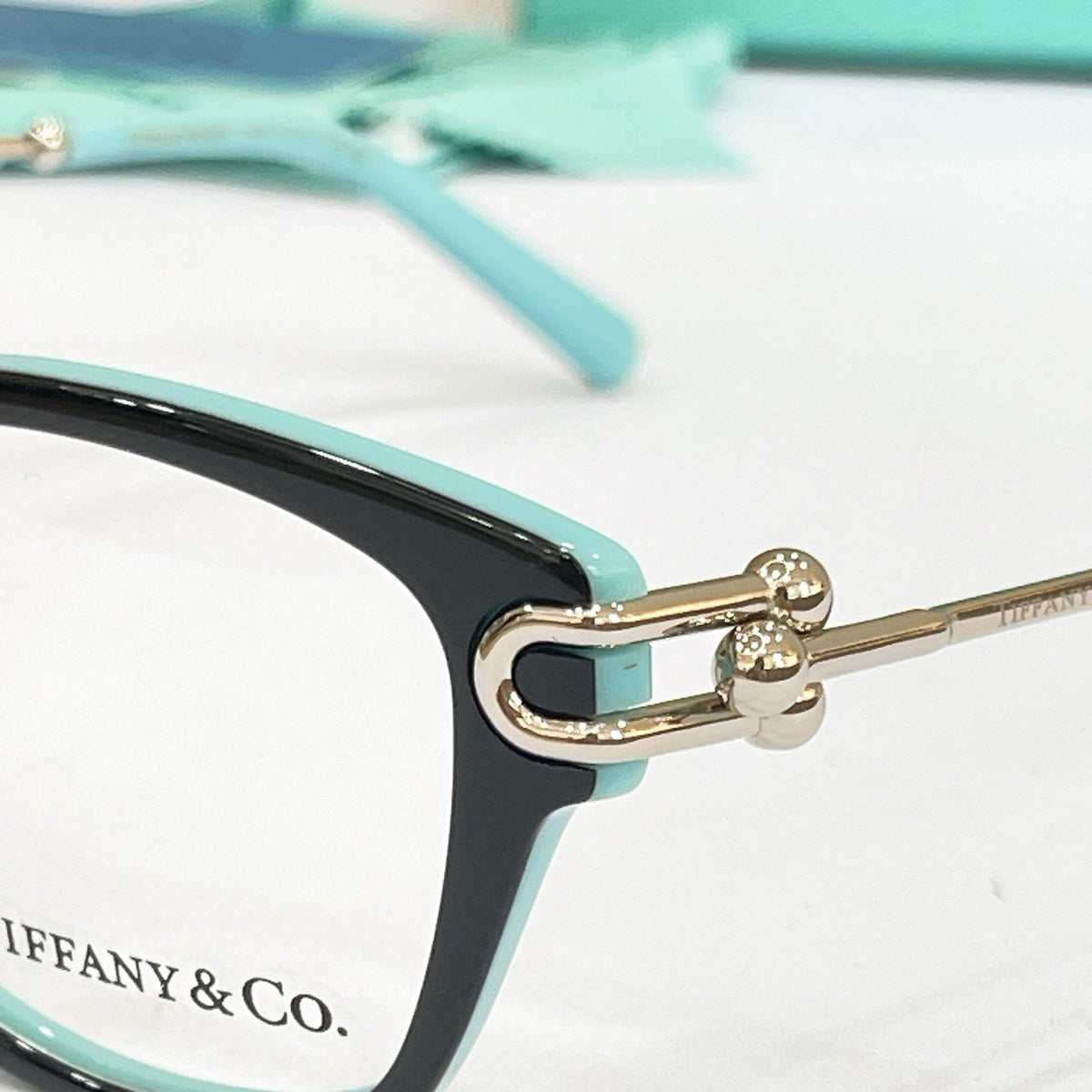 Tiffany & Co. Sunglasses – OTF 2266F