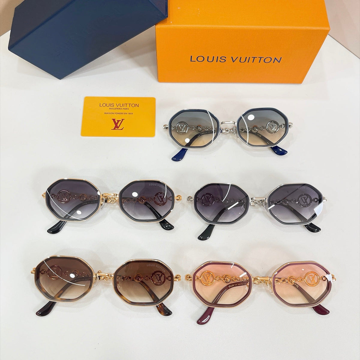 Louis Vuitton Sunglasses – Z7532U